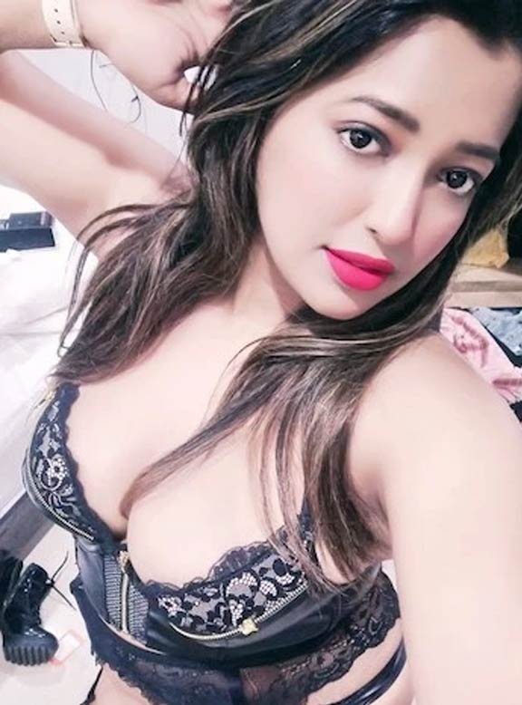 Ludhiana aged housewife Call Girl